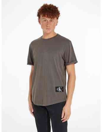CALVIN KLEIN - WASHED MONOLOGO BADGE TEE Tbilisi