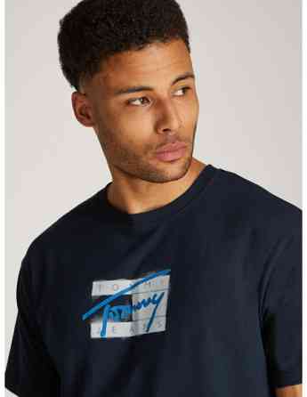 Tommy Jeans - TJM REG STREET SIG FLAG TEE EXT Tbilisi