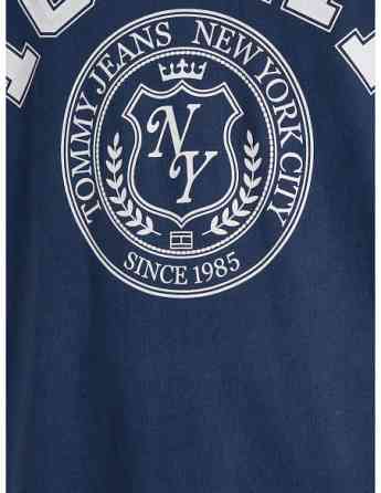 Tommy Jeans - TJM REG VINTAGE ARCH TOMMY TEE Tbilisi