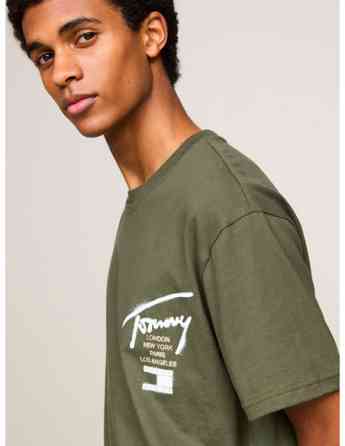 Tommy Jeans - TJM REG GRAFFITI SIG TEE EXT Tbilisi