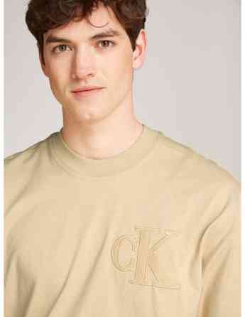 CALVIN KLEIN - CK APPLIQUE TEE Tbilisi