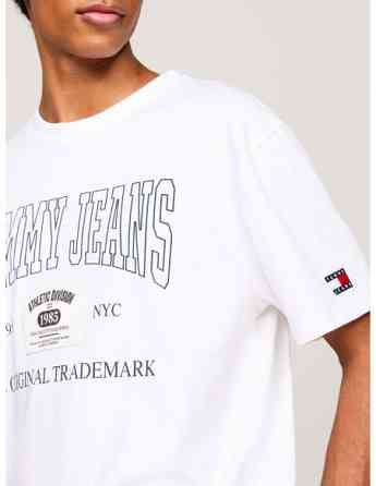 Tommy Jeans - TJM REG SS ARCHIVE TEE EXT Tbilisi