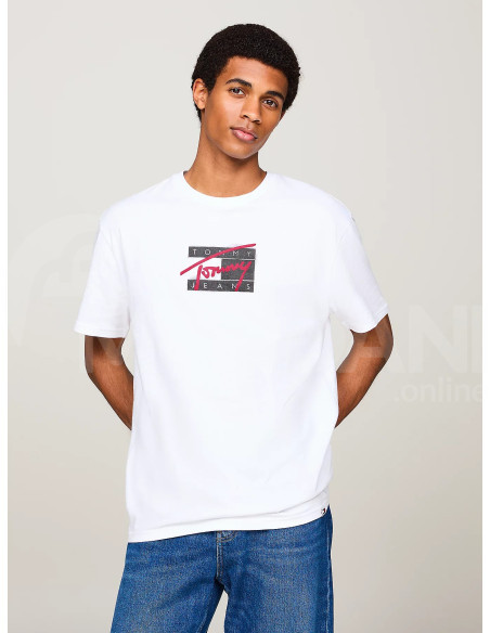 Tommy Jeans - TJM REG STREET SIG FLAG TEE EXT Тбилиси - изображение 1