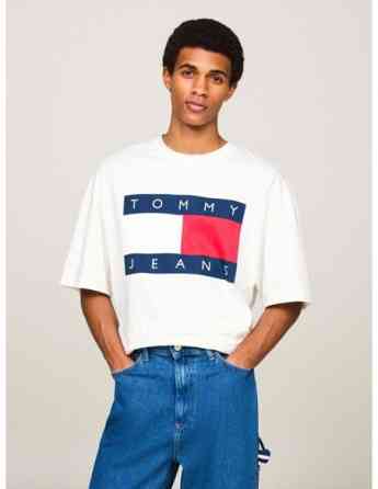 Tommy Jeans - TJM OVZ BIG FLAG TEE EXT Tbilisi