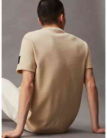 CALVIN KLEIN - BADGE WAFFLE TEE თბილისი