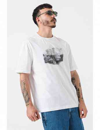 CALVIN KLEIN - EMBOSSED EUPHORIC FLORAL TEE თბილისი