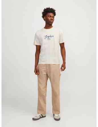 Jack & Jones - JORARUBA BRANDING TEE SS CREW NECK Tbilisi