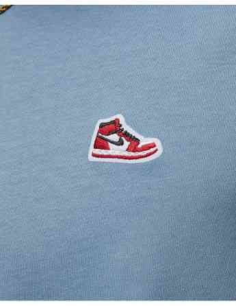 NIKE - M J BRAND SNKR PTCH SS CREW Tbilisi