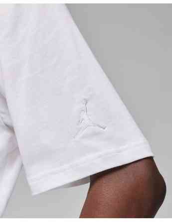 NIKE - M J BRAND SNKR PTCH SS CREW Tbilisi