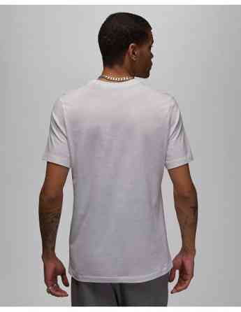 NIKE - M J BRAND JM STACK SS CREW Tbilisi