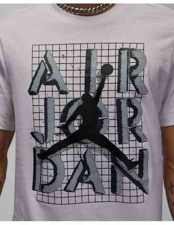 NIKE - M J BRAND JM STACK SS CREW Tbilisi