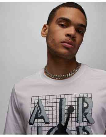 NIKE - M J BRAND JM STACK SS CREW Tbilisi