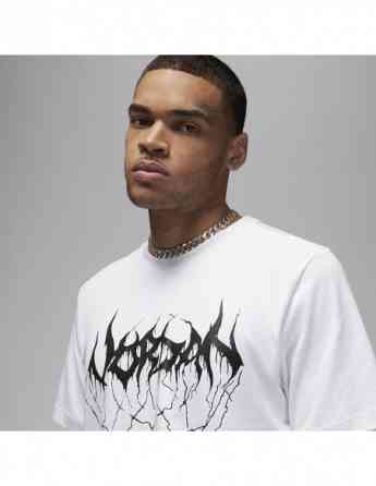 NIKE - M J SPRT SS DF GFX CREW Tbilisi