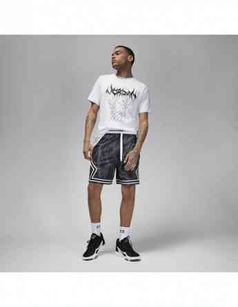 NIKE - M J SPRT SS DF GFX CREW Tbilisi