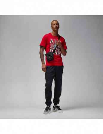 NIKE - M J BRAND JM STACK SS CREW Tbilisi