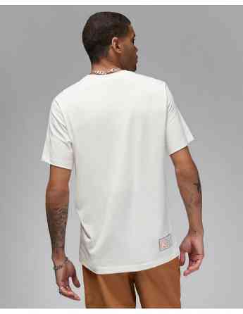 NIKE - M J FLT ESS RINGS SS CREW Tbilisi