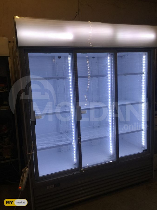 Климасан трехдверная витрина Тбилиси - изображение 1