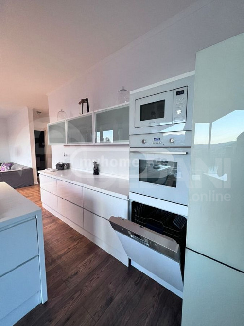 ქირავდება 2 ოთახიანი ბინა 225მ² 5/5 სართ თბილისი - photo 6