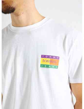 Tommy Jeans - TJM REG SUMMER FLAG TEE EXT თბილისი