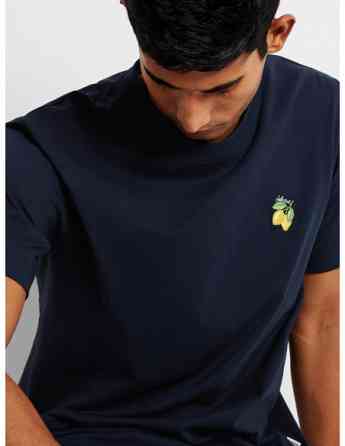 SELECTED HOMME - SLHGARLAND EMB SS O-NECK TEE Tbilisi