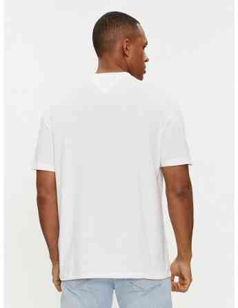 Tommy Jeans - TJM REG SPRAY POP COLOR TEE EXT Тбилиси