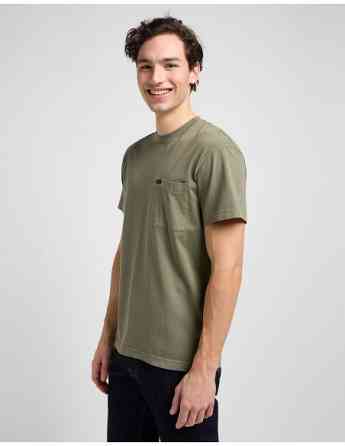 Lee - RELAXED POCKET TEE Tbilisi
