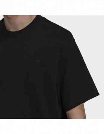 Adidas - A CLASSIC ADIDAS T-SHIRT MADE WITH NATURE Tbilisi