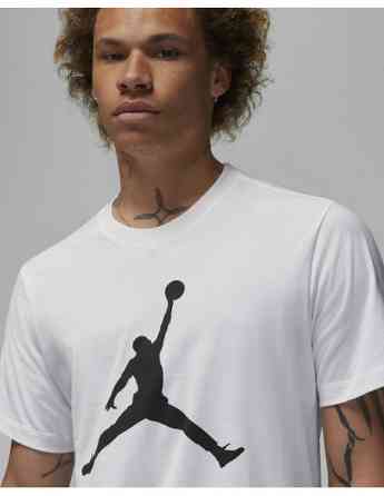 NIKE - M J JUMPMAN SS CREW Tbilisi