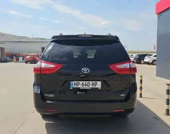 Toyota Sienna 2018 თბილისი