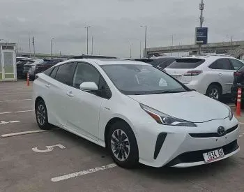 Toyota Prius 2021 Тбилиси