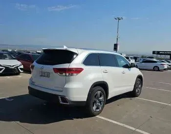 Toyota Highlander 2018 Tbilisi