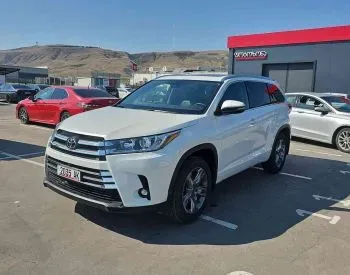 Toyota Highlander 2018 თბილისი