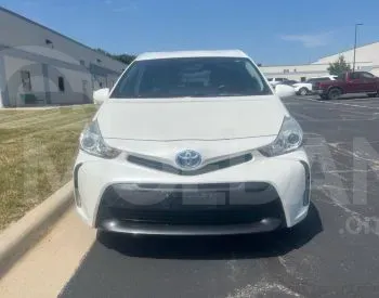 Toyota Prius V 1.8L 2015 Тбилиси - изображение 2