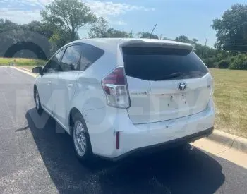 Toyota Prius V 1.8L 2015 Тбилиси - изображение 6