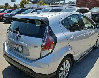 Toyota Prius C 2017 Tbilisi