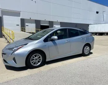 Toyota Prius 2017 თბილისი