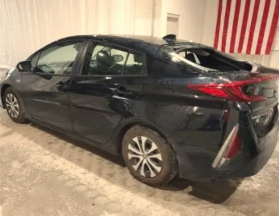 Toyota Prius 2021 Тбилиси