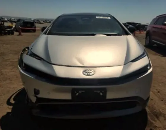 Toyota Prius 2024 Тбилиси