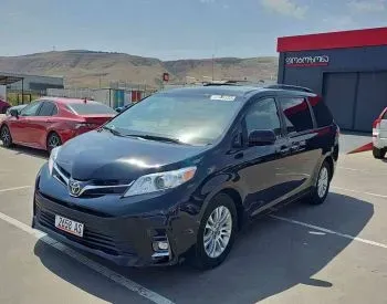 Toyota Sienna 2015 Tbilisi