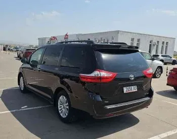 Toyota Sienna 2015 Tbilisi