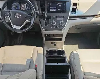 Toyota Sienna 2015 Tbilisi