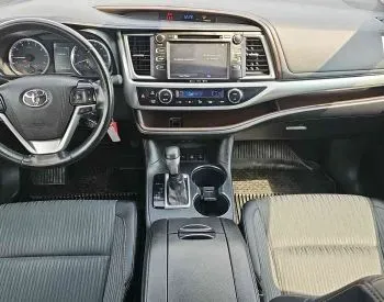 Toyota Highlander 2019 თბილისი