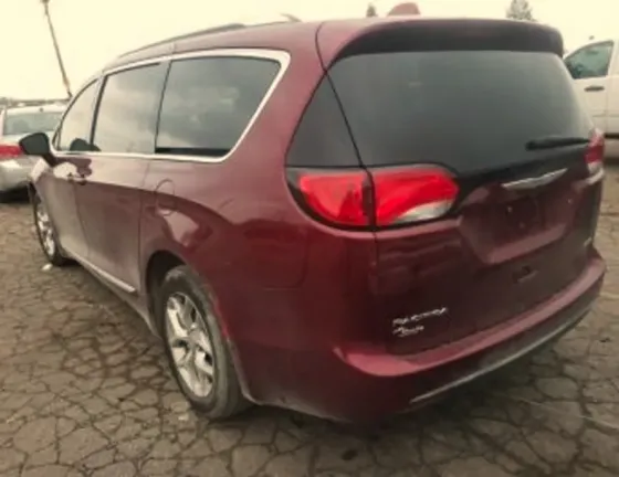 Chrysler Pacifica 2017 თბილისი