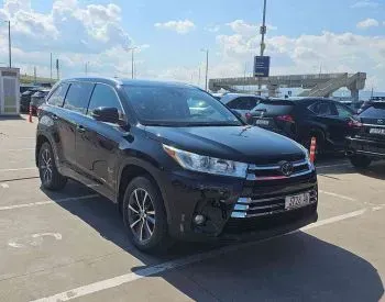 Toyota Highlander 2018 თბილისი