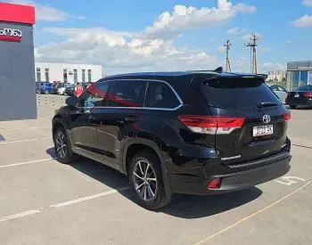 Toyota Highlander 2018 თბილისი