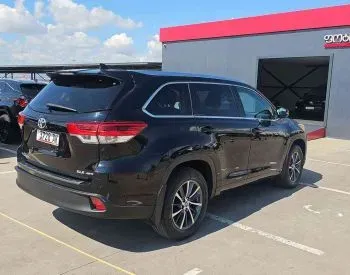 Toyota Highlander 2018 თბილისი