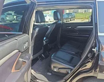 Toyota Highlander 2018 თბილისი