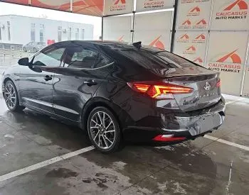 Hyundai Elantra 2019 თბილისი