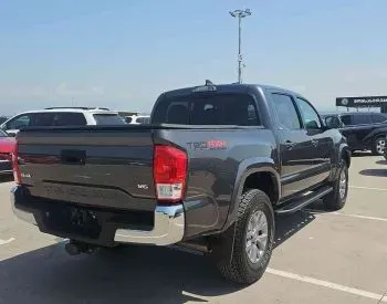 Toyota Tacoma 2016 Tbilisi