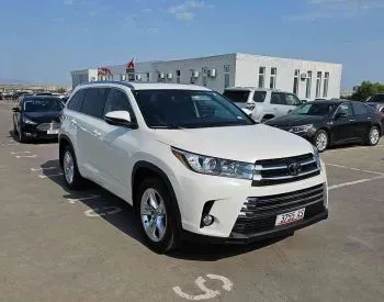 Toyota Highlander 2019 Тбилиси